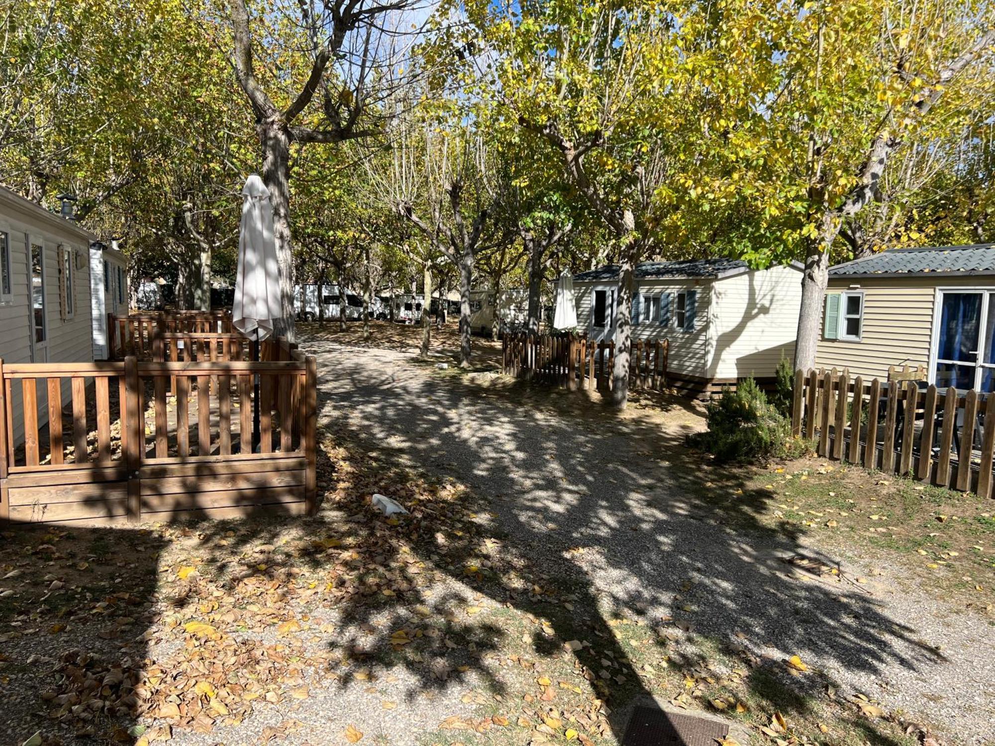 Camping El Llac De Banyoles Porqueres